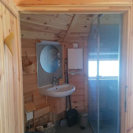 Dağ evi Kota Finlandais Dans La Vallee De La Bruche Proche De La Nature. *