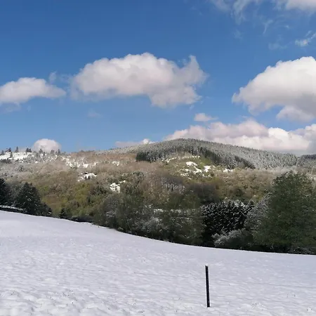 Kota Finlandais Dans La Vallee De La Bruche Proche De La Nature.