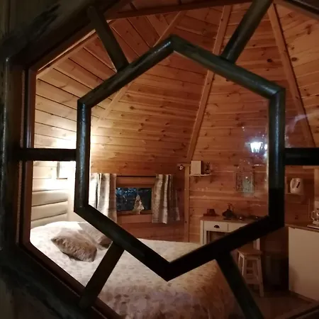 Chalet Kota Finlandais Dans La Vallée De La Bruche Proche De La Nature. *