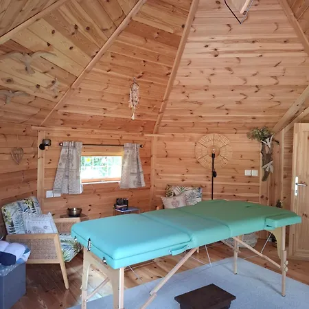 Kota Finlandais Dans La Vallee De La Bruche Proche De La Nature. * Plaine